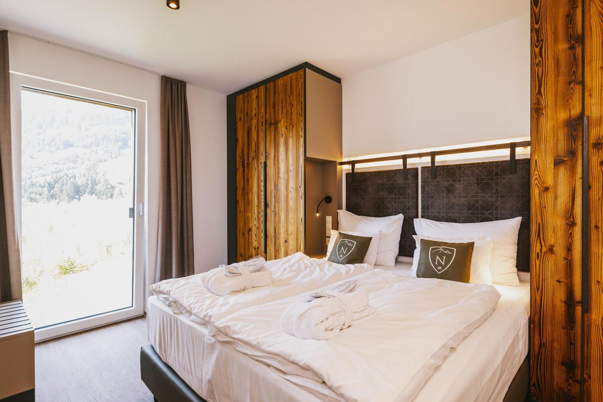 Nikolaus By Avenida Panoramic Wellness Suites Zell am See Exterior photo