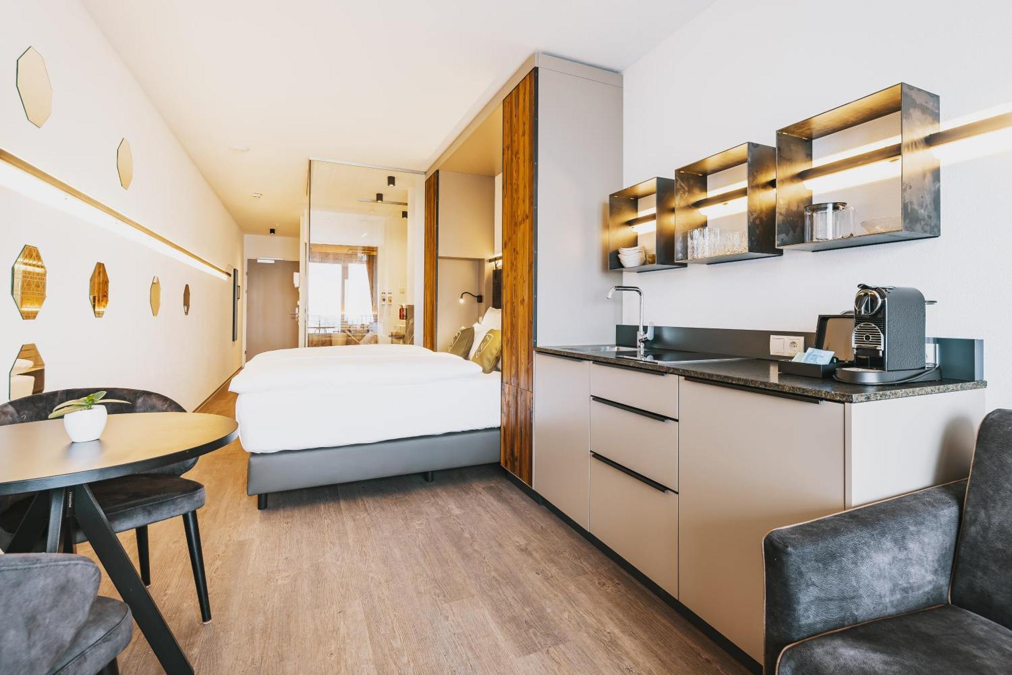 Nikolaus By Avenida Panoramic Wellness Suites Zell am See Exterior photo